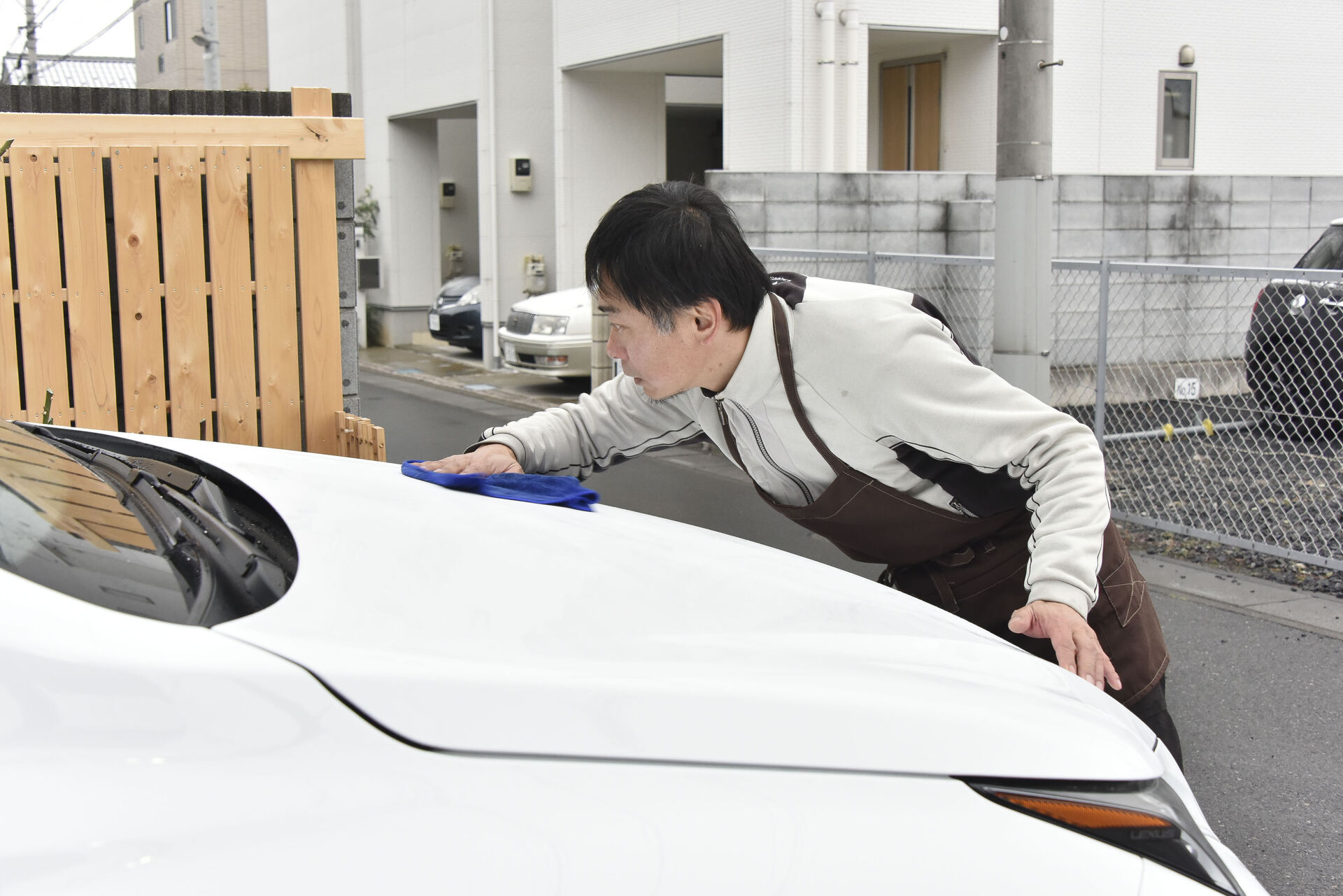 車